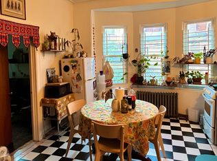 923 S 49th St APT 1R, Philadelphia, PA 19143