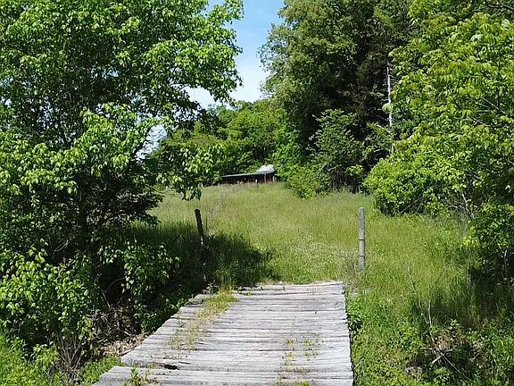 4th image of Sugar Run Rd