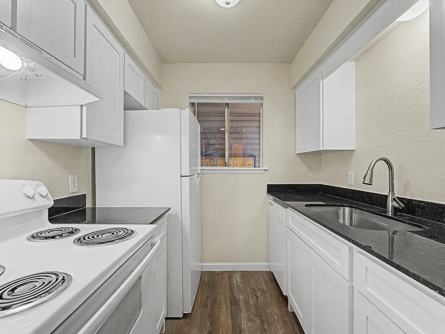1 bed, 650 sqft, $850 — Photo 2