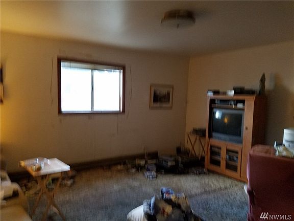 5th image of 106 Orchard Ave SE