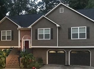 110 Victor Dr, Buford, GA 30518