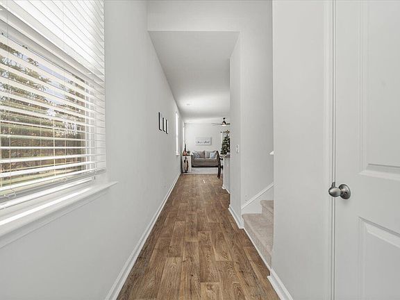 5th image of 175 Sweet Cherry Ln