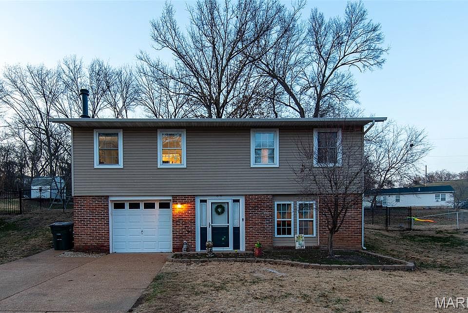 1st image of 68 Guylyn Dr