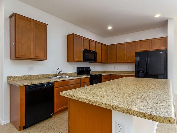 3rd image of 8912 N 102nd Ln