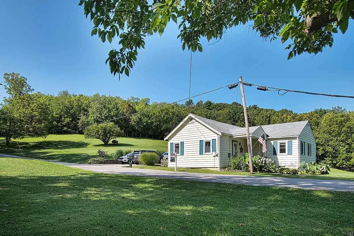 3 bed, 1500 sqft, $1,990 — Photo 4