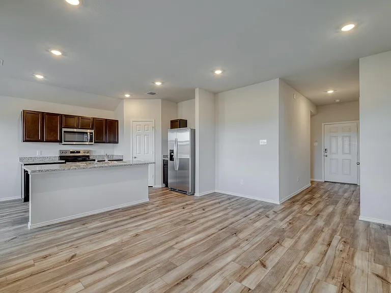 167 McNamara Ct — Photo 3