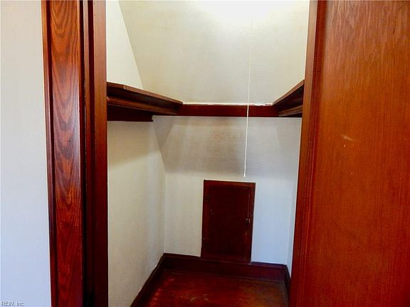 3rd image of 1523 Morris Ave #2