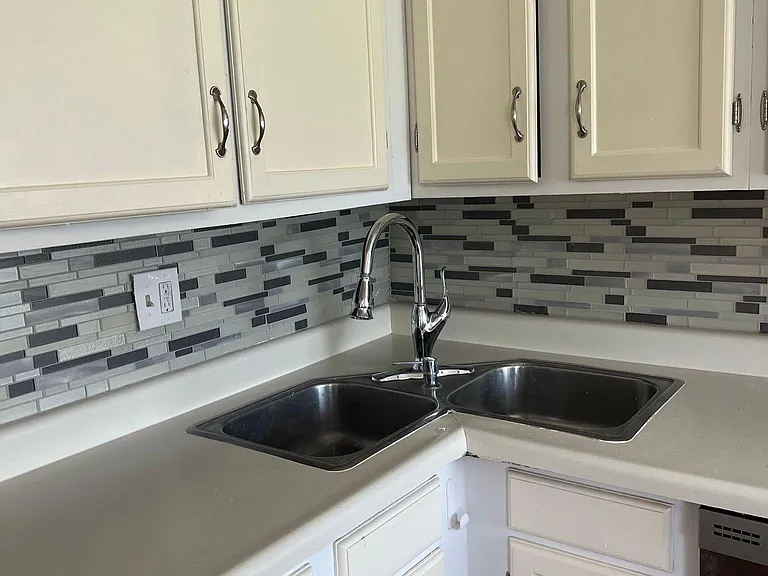 177 Carmel Woods Dr — Photo 17