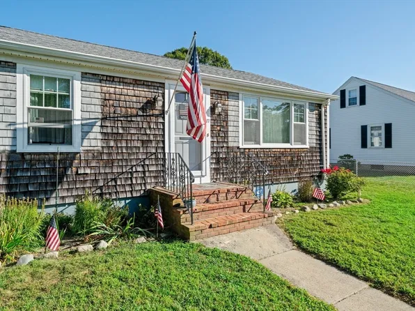 17 Roswell St, New Bedford, MA 02740