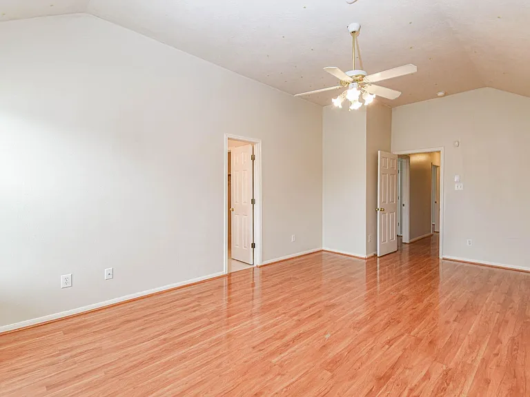 13735 Branford Greens Dr — Photo 16
