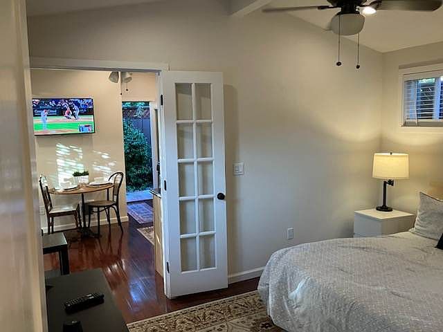 1st image of 427B Clinton St #427B