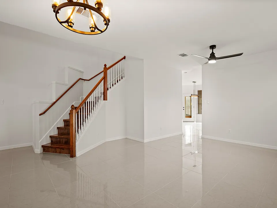2011 Monica Ln