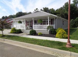 350 Saturn Dr, Dover, OH 44622