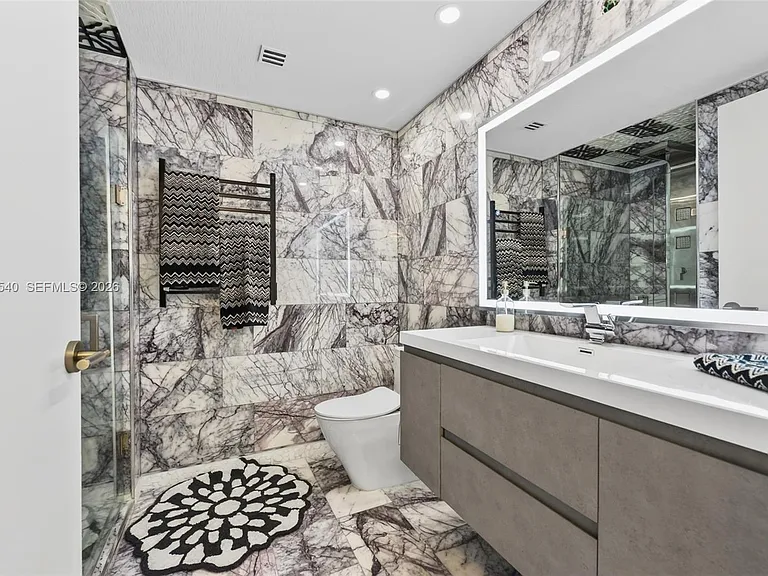 90 SW 3rd St #Penthouse 12 — Photo 27