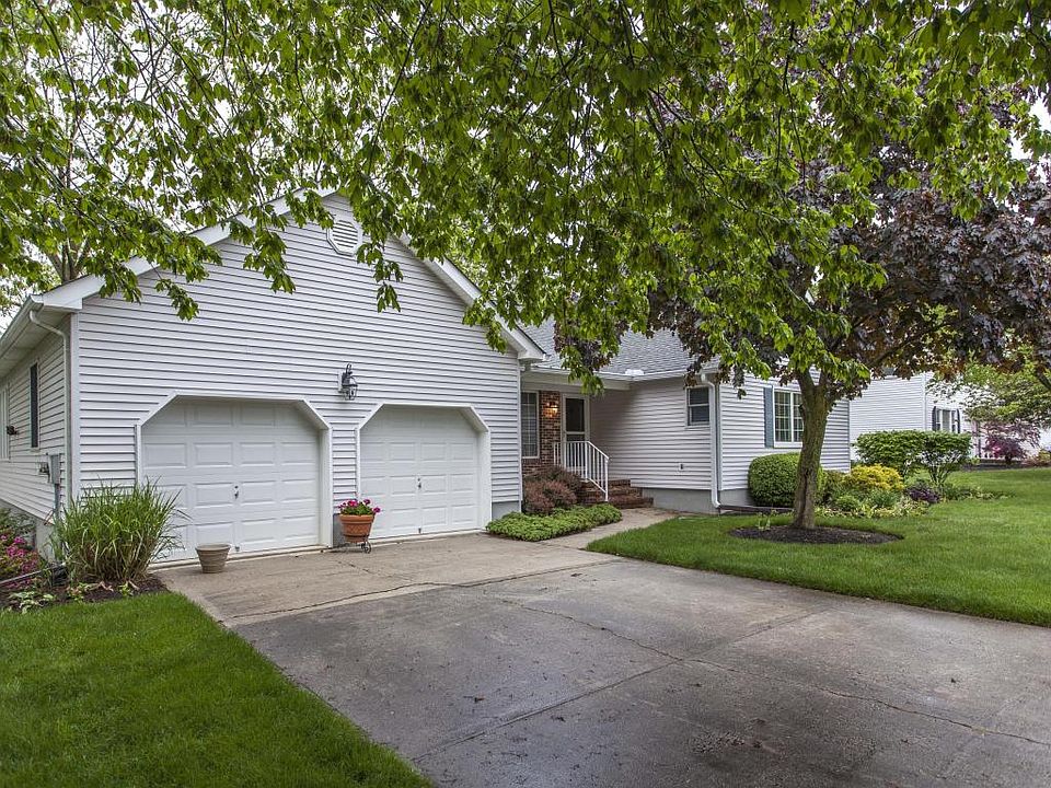 2nd image of 5 Primrose Ln