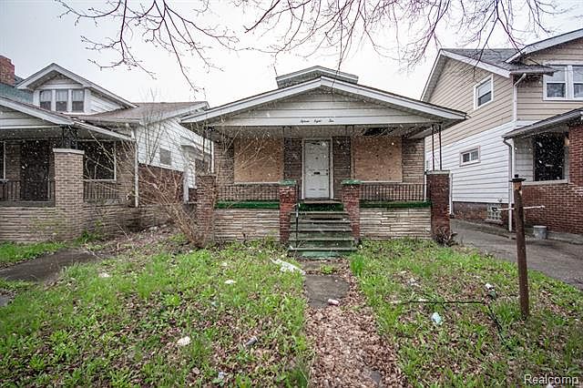 1st image of 15810 Normandy St