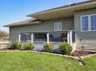 2007 Parkside Ct, Milan, IL 61264