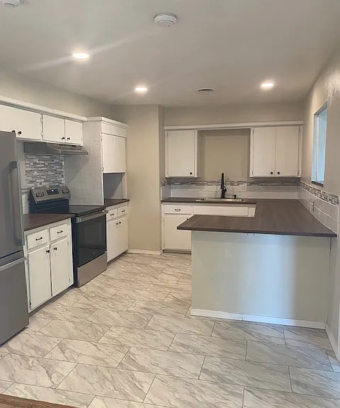 1602 NW 48th St — Photo 5