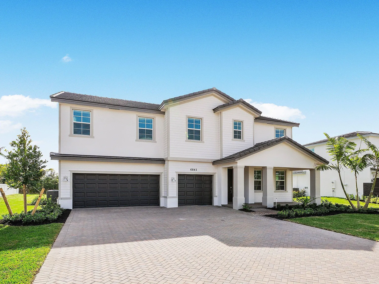 5 bed, 3.5 bath, 3325 sqft, $6,750 — Photo 2