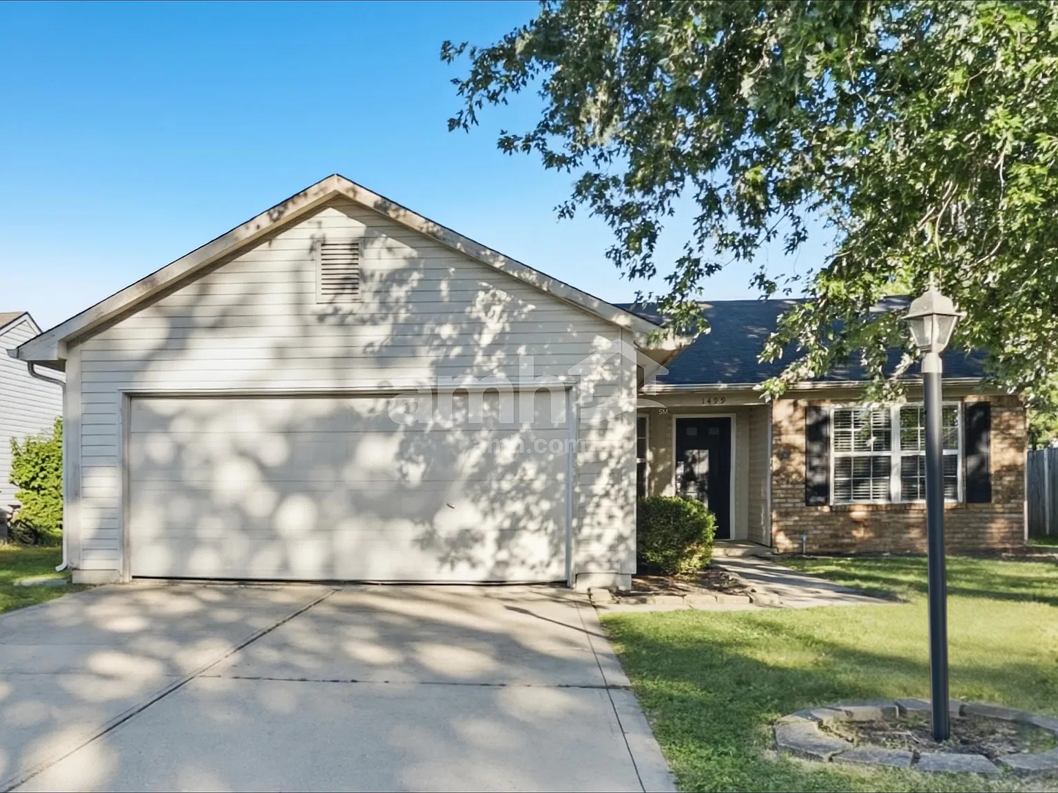 3 bed, 2.0 bath, 1102 sqft, $1,680 — Photo 1