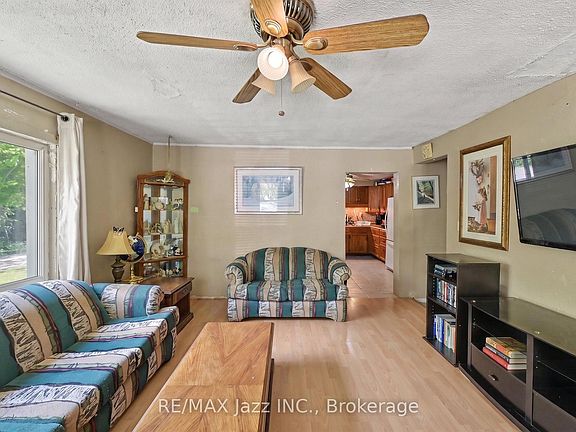 4th image of 4 Hubbard St