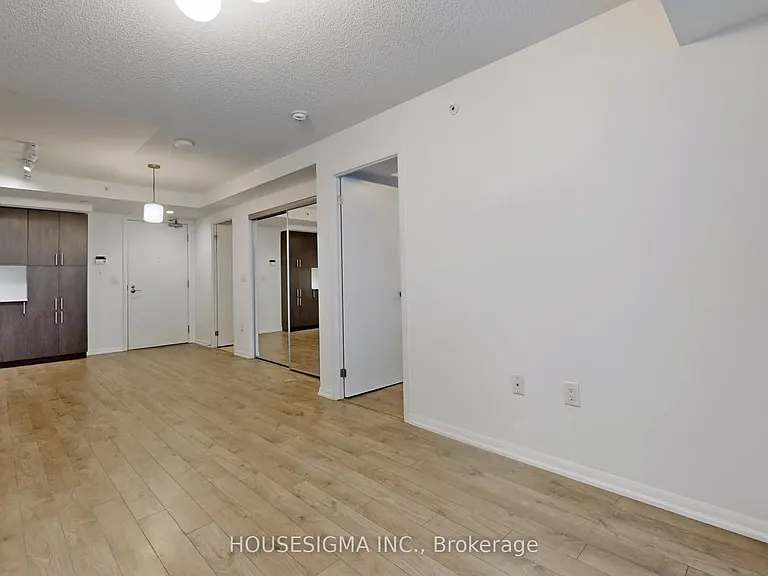 3091 Dufferin St #211 — Photo 6