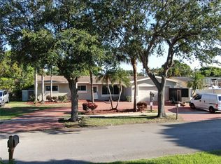 11500 NW 15th Ct, Pembroke Pines, FL 33026