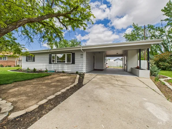 810 Terry Dr, Emmett, ID 83617