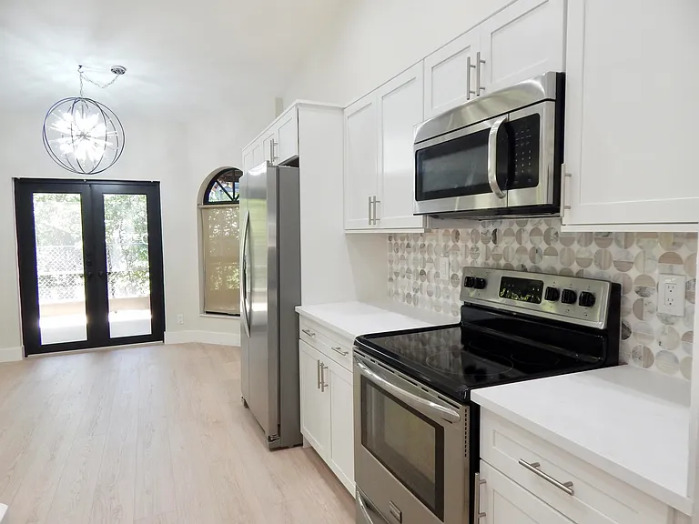 22864 Marbella Cir — Photo 11