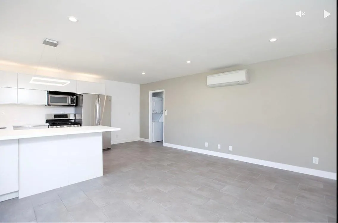 3827 Herbert St — Photo 3