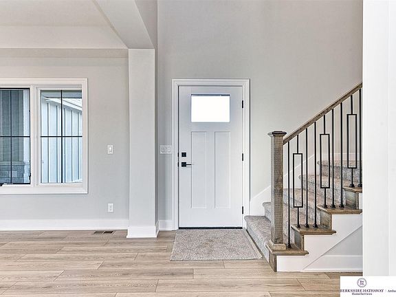 4th image of 4827 N 183rd St