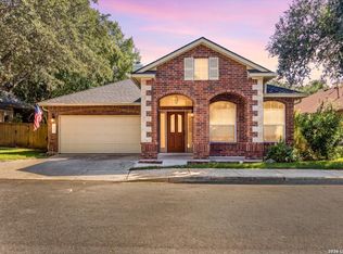 30 Amber Frst, Hollywood Park, TX 78232