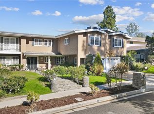 22617 Federalist Rd, Calabasas, CA 91302