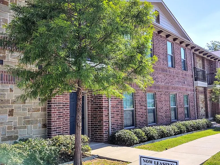 Hickory Park Apartments — Photo 11
