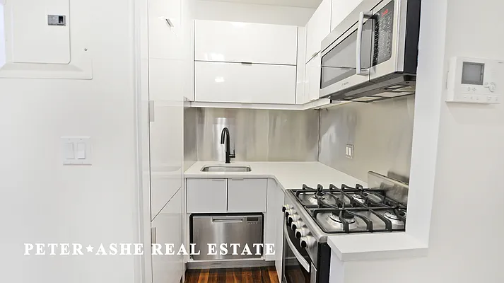 Rented by Peter Ashe | media 5