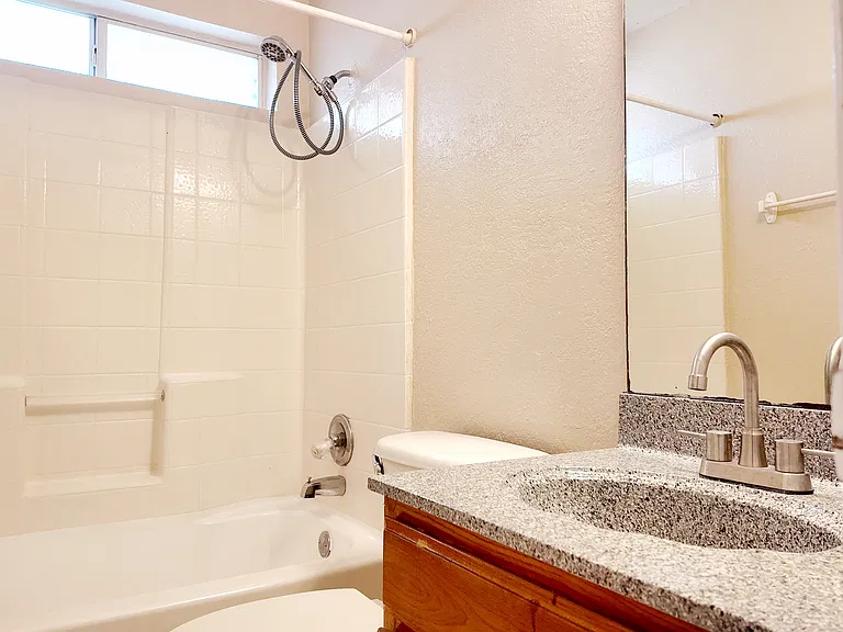 2812 Fieldstone Dr — Photo 7