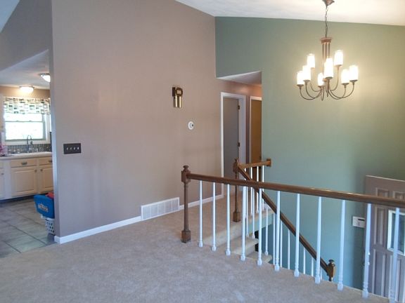 4th image of 69 Thelma St