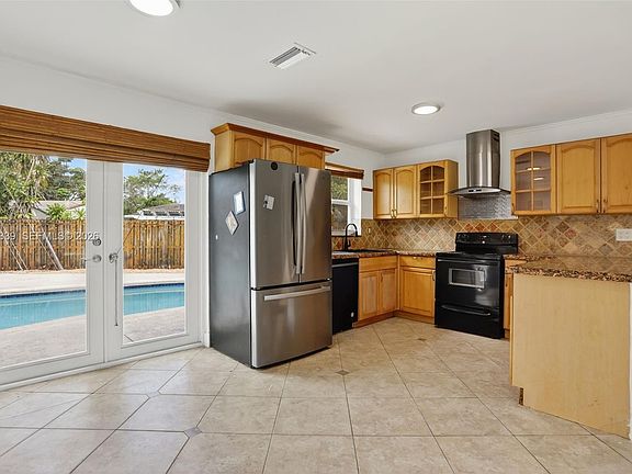 3rd image of 2681 NW 63rd Ave