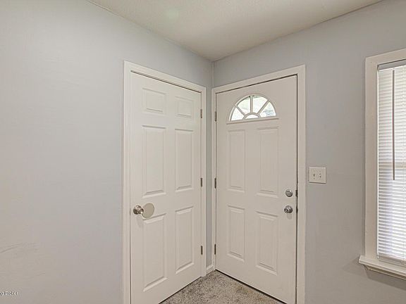4th image of 4210 Saint Francis Ln