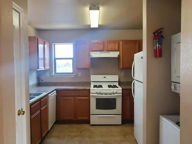 3408 Blue Earth Ln #C — Photo 7