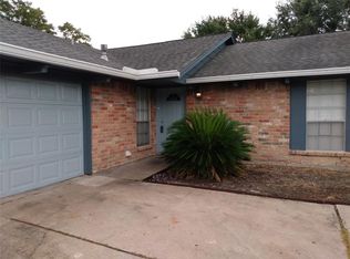 10427 Sagebluff Dr, Houston, TX 77089