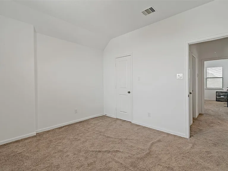 14010 Hartford Heights Way — Photo 8