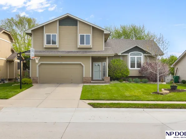 7133 S 155th St, Omaha, NE 68138