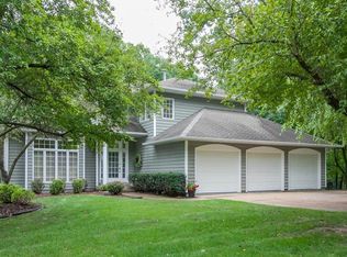 3602 Timberline Dr NE, Cedar Rapids, IA 52402