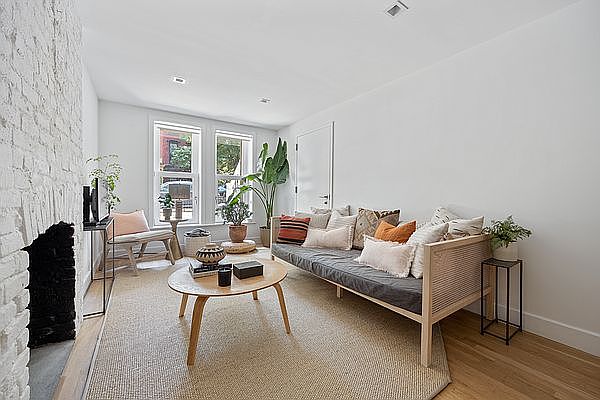 1st image of 40 Cambridge Pl