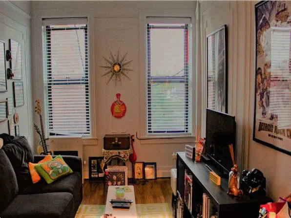 547 E 12th St APT 5C, New York, NY 10009