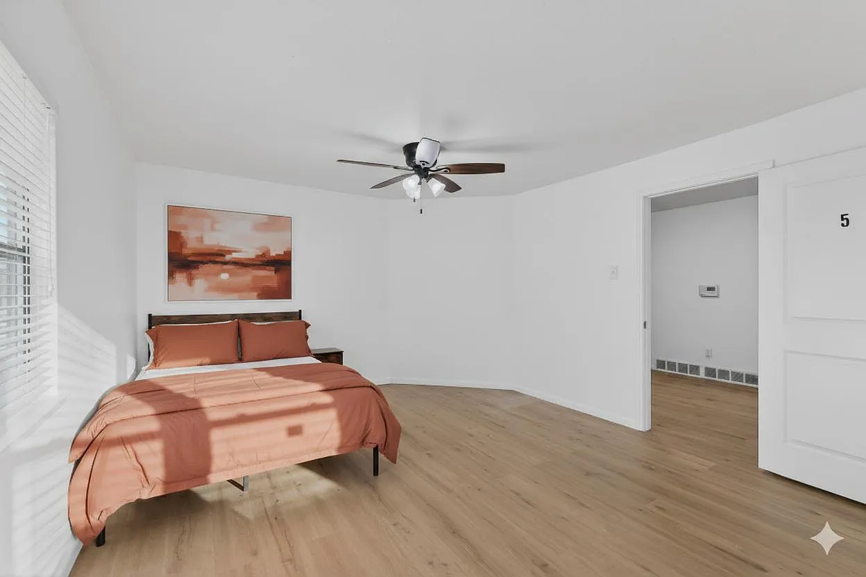 4 bed, 3.0 bath, 2650 sqft, $936 — Photo 1