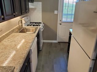 227 Solon Dr APT D, Ballwin, MO 63021