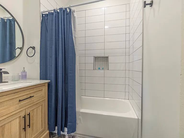 1063 Fleece St — Photo 15