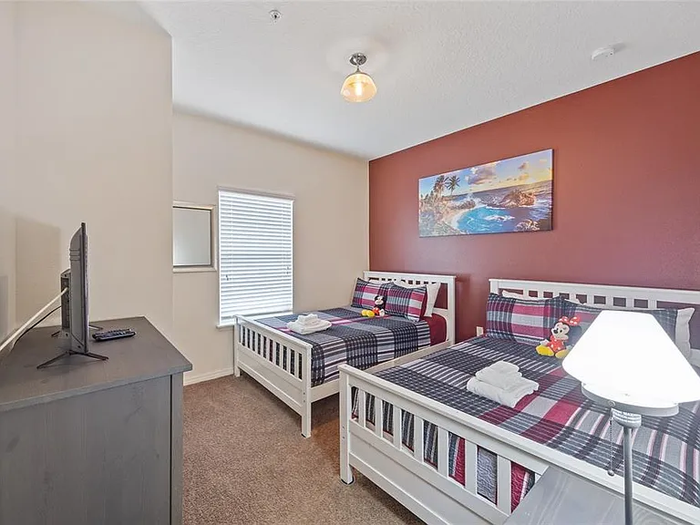 8945 Shine Dr — Photo 11